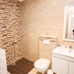 Great Location,2 Bedroom