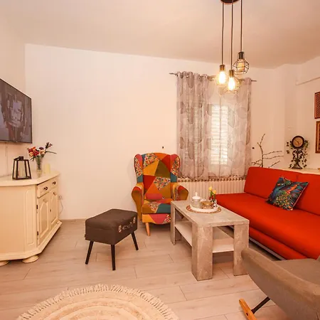 Great Location,2 Bedroom * 察夫塔特