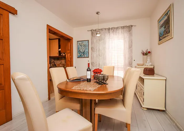 Great Location,2 Bedroom * Cavtat